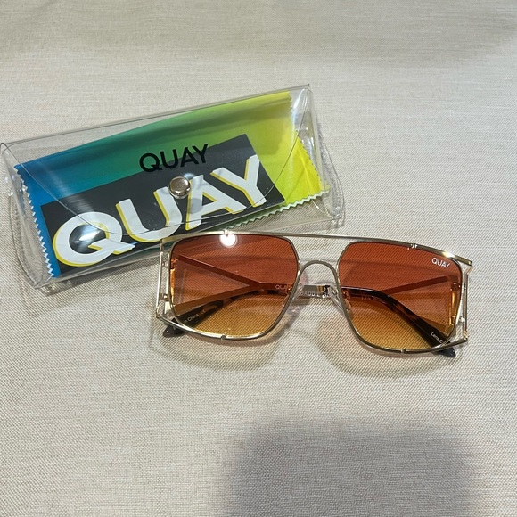 Quay Australia BADDIE BEHAVIOR Gold/ Orange Yellow - Picture 4 of 8